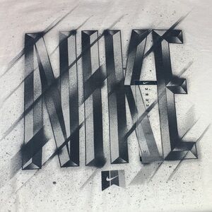 Nike Graphic Tee NWT